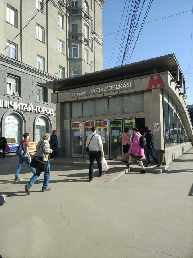 Dachny Hostel На Метро "Заельцовская" Novosibirsk Exterior photo