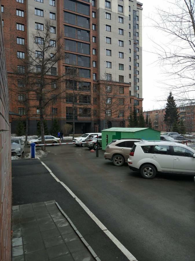 Dachny Hostel На Метро "Заельцовская" Novosibirsk Exterior photo